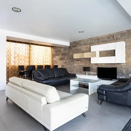 Hemeras Boutique Homes - Exclusive 5min Walk From Playa Del Duque Villa