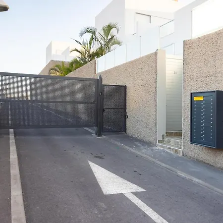 Hemeras Boutique Homes - Exclusive 5min Walk From Playa Del Duque Villa *